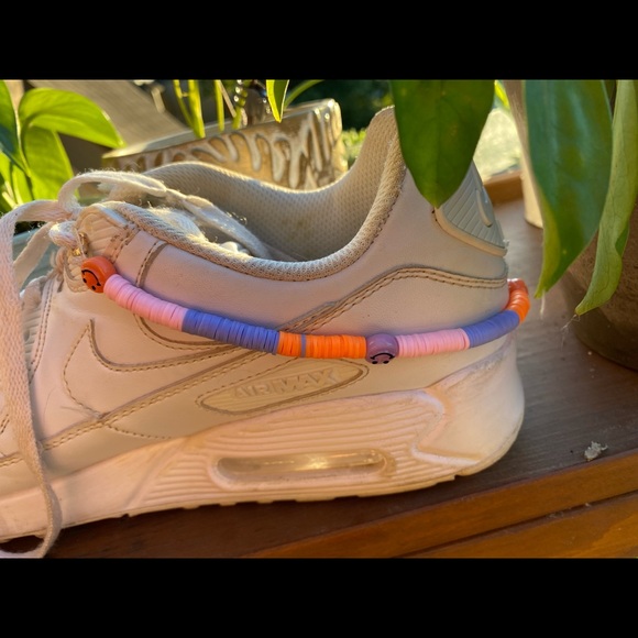 Clay bead sneaker chain - Picture 4 of 4